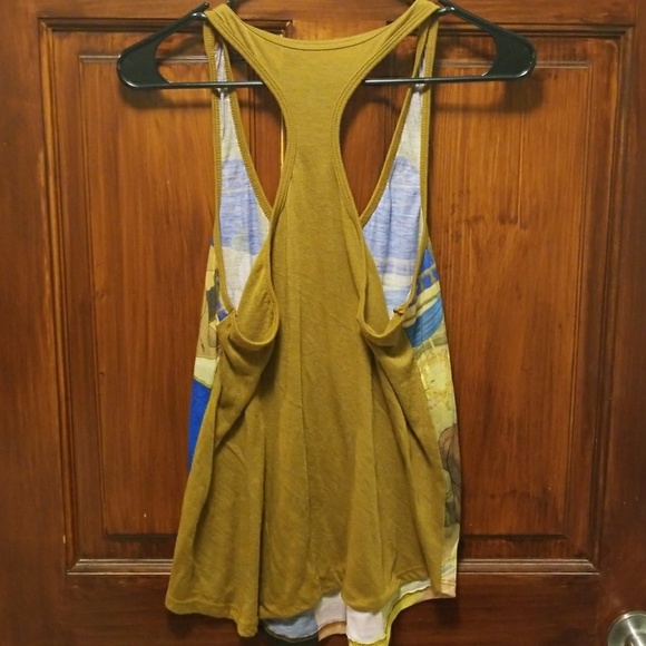 Beauty and The Beast tank top - Picture 3 of 4